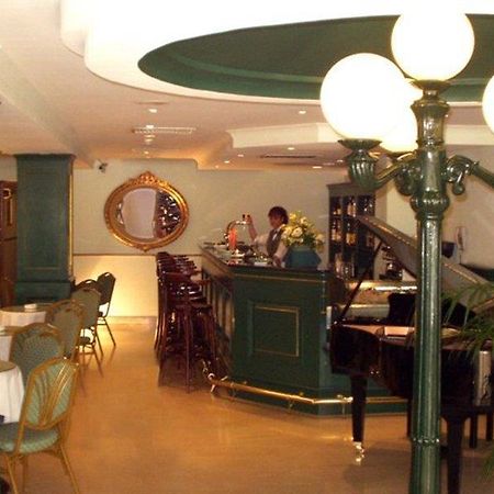 The Crown Hotel Buġibba Esterno foto