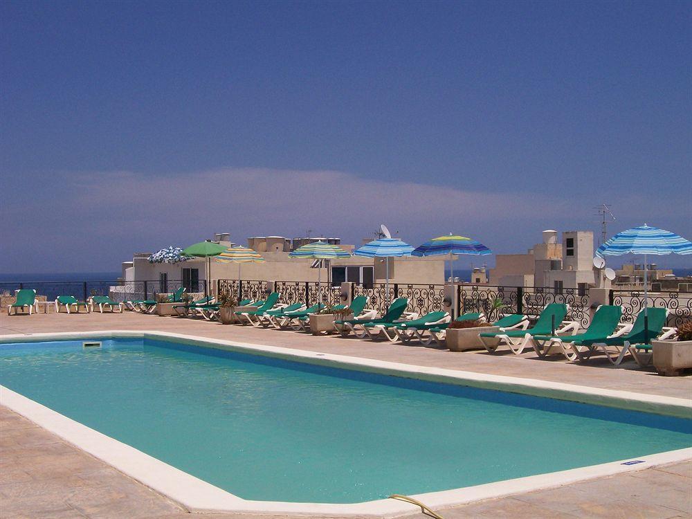The Crown Hotel Buġibba Esterno foto